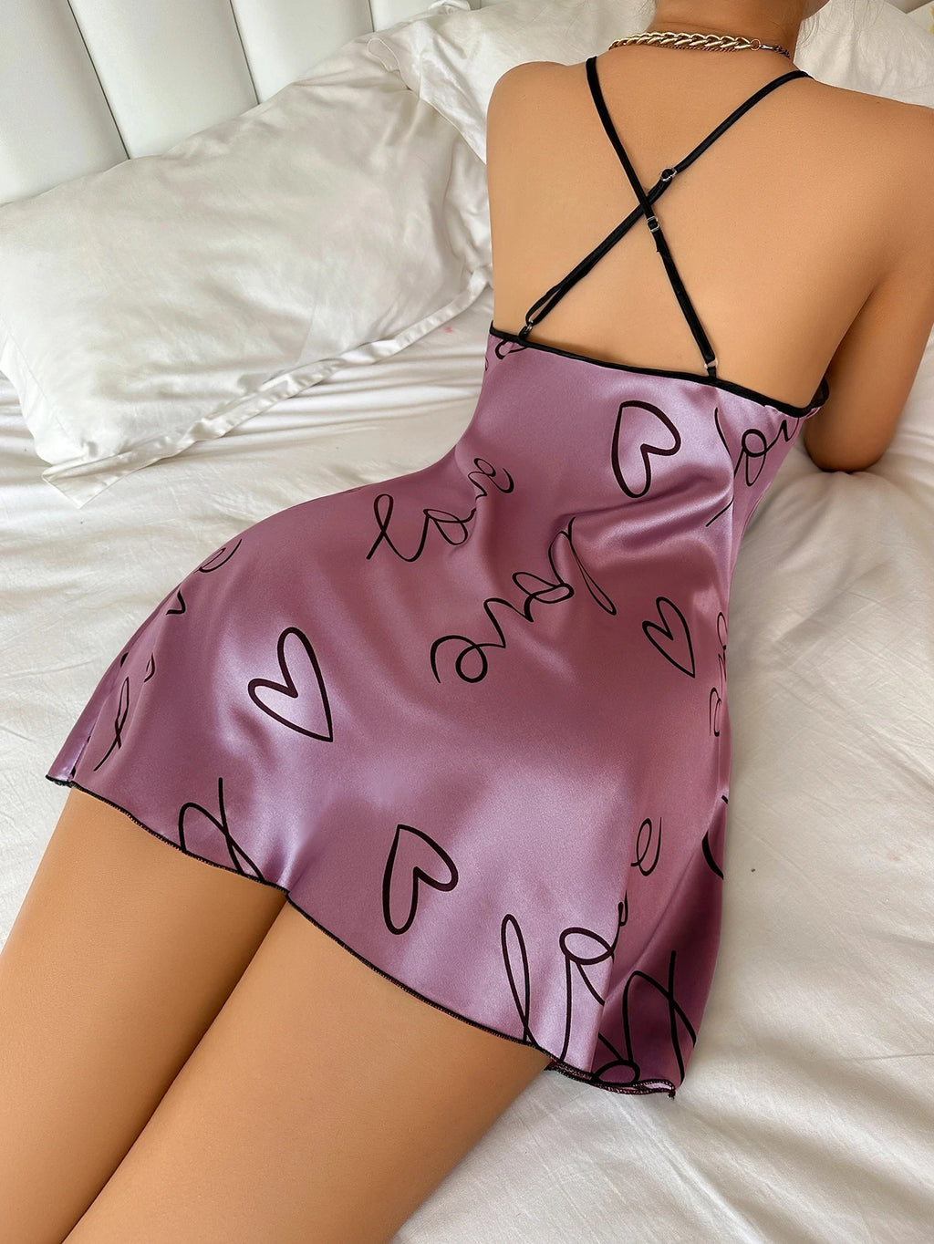 Camisón de Seda con Estampado de Letras y Corazones para Mujer