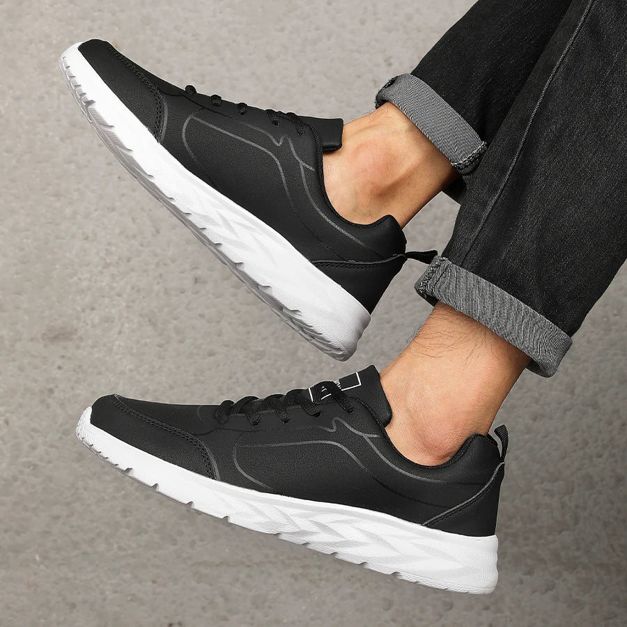 Zapatos para correr a la moda para hombre, zapatillas cálidas de invierno para hombre, zapatos antideslizantes para caminar para hombre, zapatos informales de cuero con cordones suaves 39-47 2024