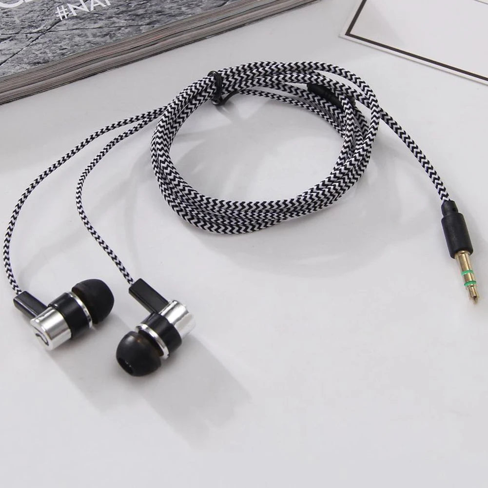 Experimente graves potentes con auriculares internos con cable, auriculares estéreo de 3,5 mm para dispositivos móviles, diseño con aislamiento de ruido