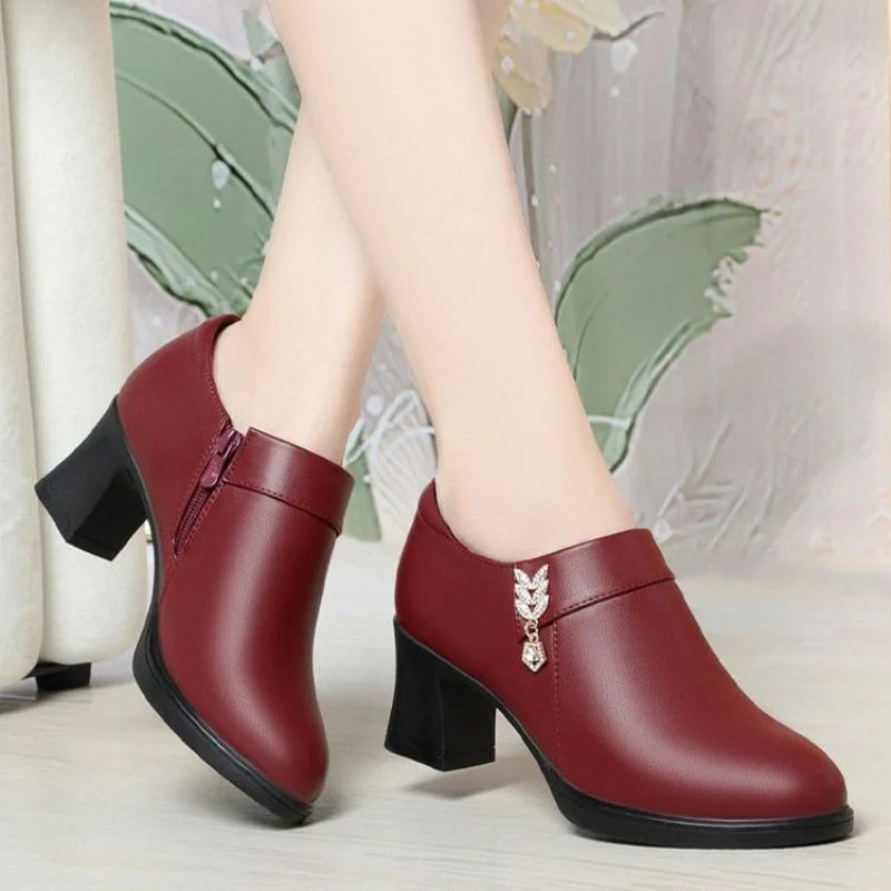 Zapatos de mujer de piel suave con tacón grueso, cierre de cremallera, boca poco profunda, punta puntiaguda con diamantes de imitación, zapatos de tacón de corte bajo a la moda