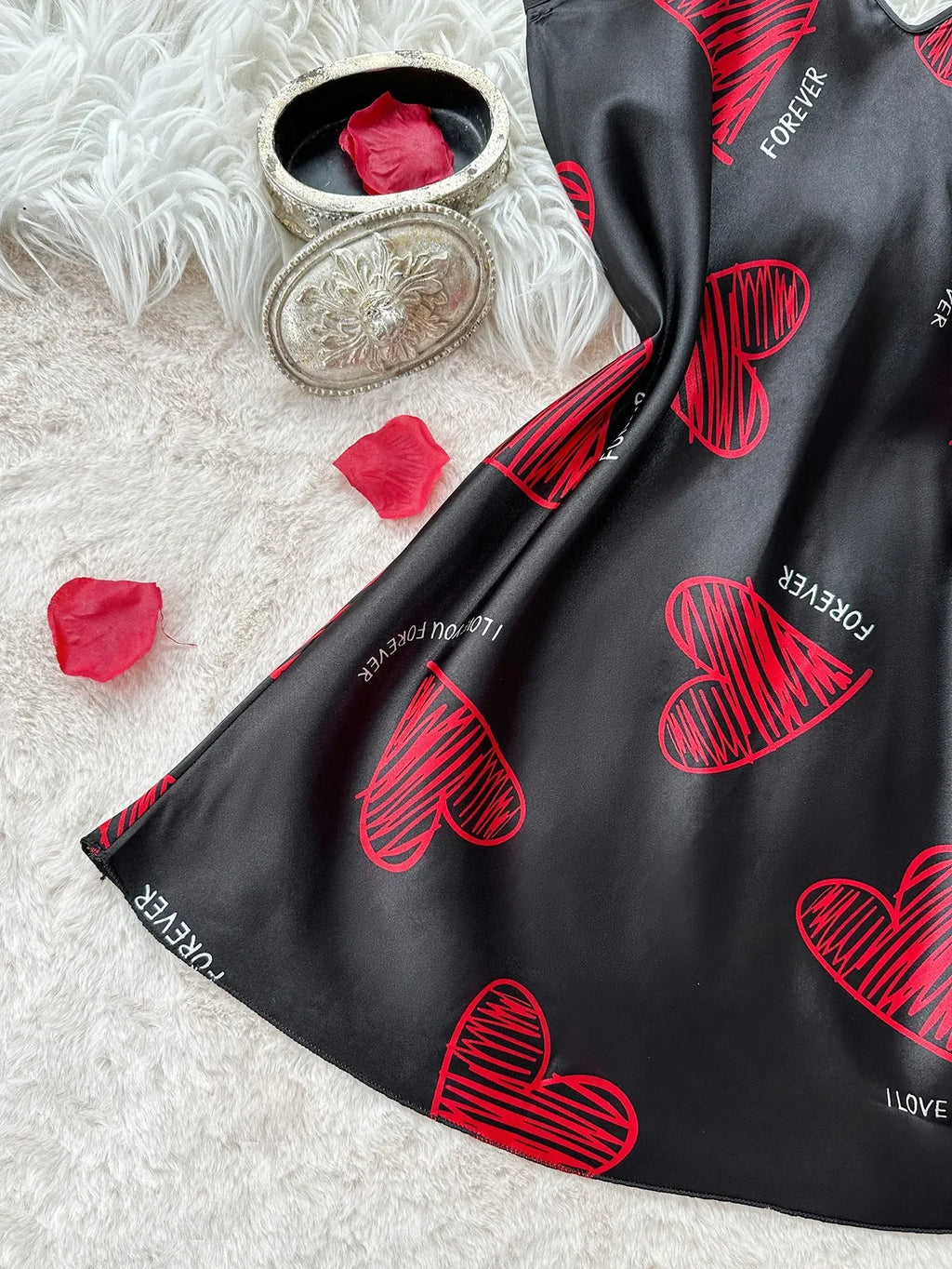 Camisón de Satén con Estampado de Labios | Mini Vestido de Dormir