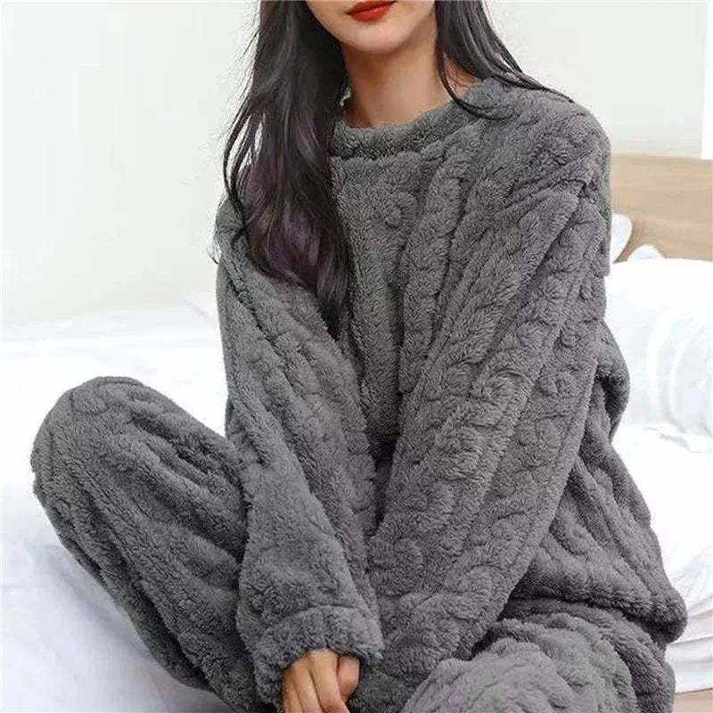 Conjunto de Pijama Cálido de Terciopelo Coral para Mujer