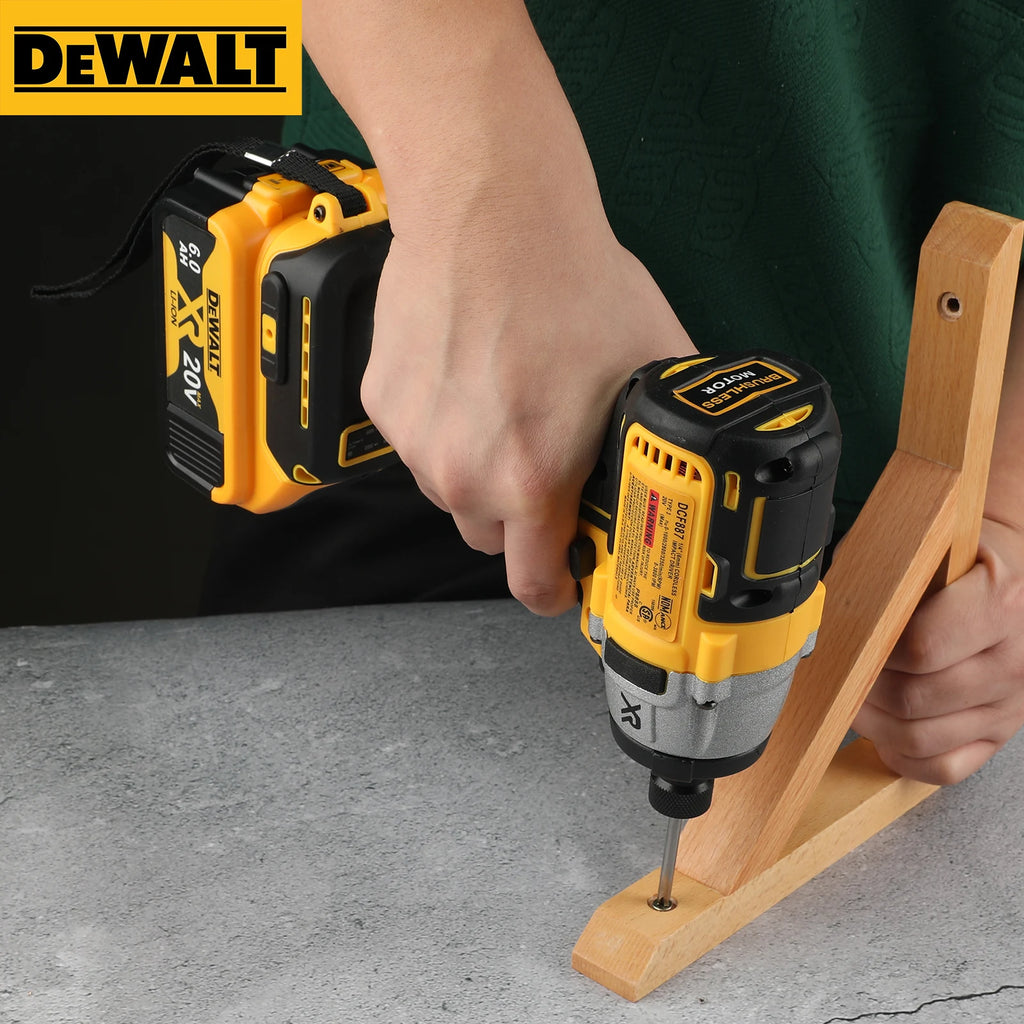 Taladro de impacto sin escobillas Dewalt, DCF887 205N. Destornillador inalámbrico con batería M, 20V Dewalt