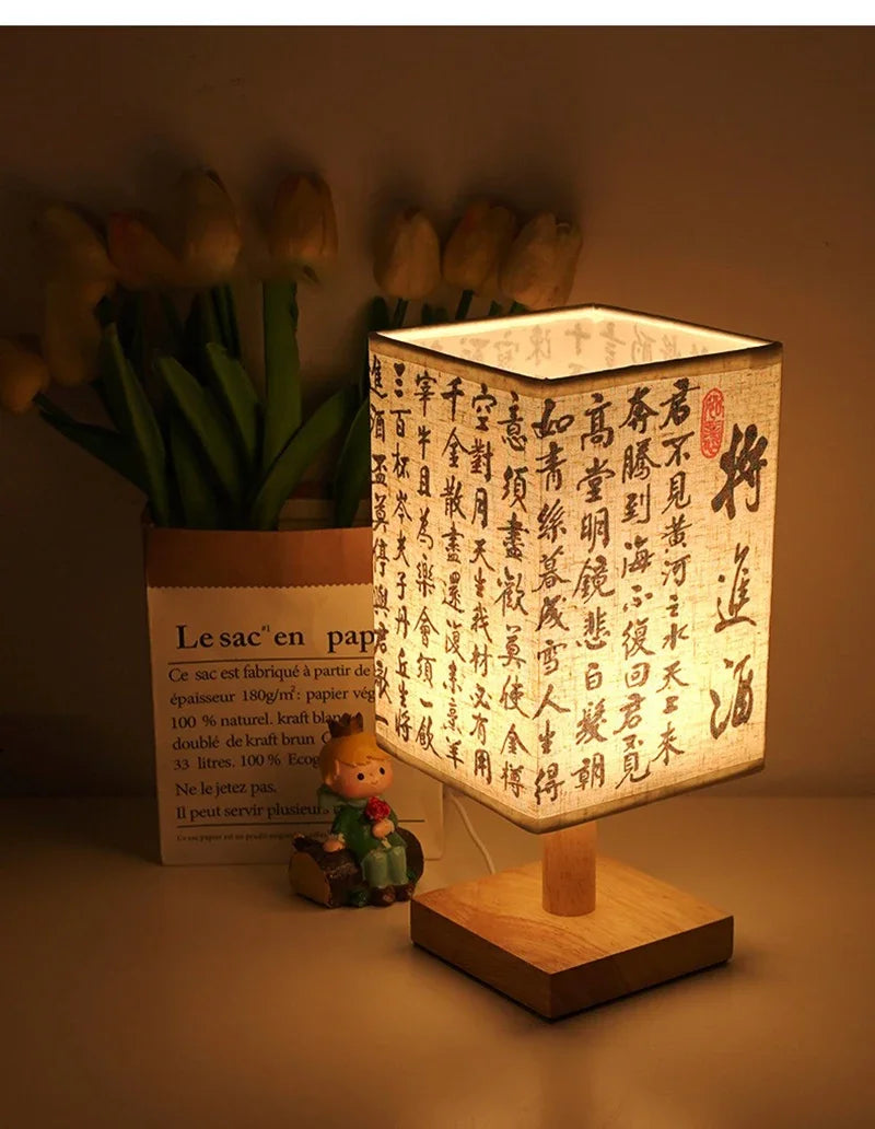 Lámparas de mesa de decoración LED, enchufe regulable Simple, luz nocturna, pantalla de tela, luces cuadradas para dormitorio, mesita de noche de estilo chino
