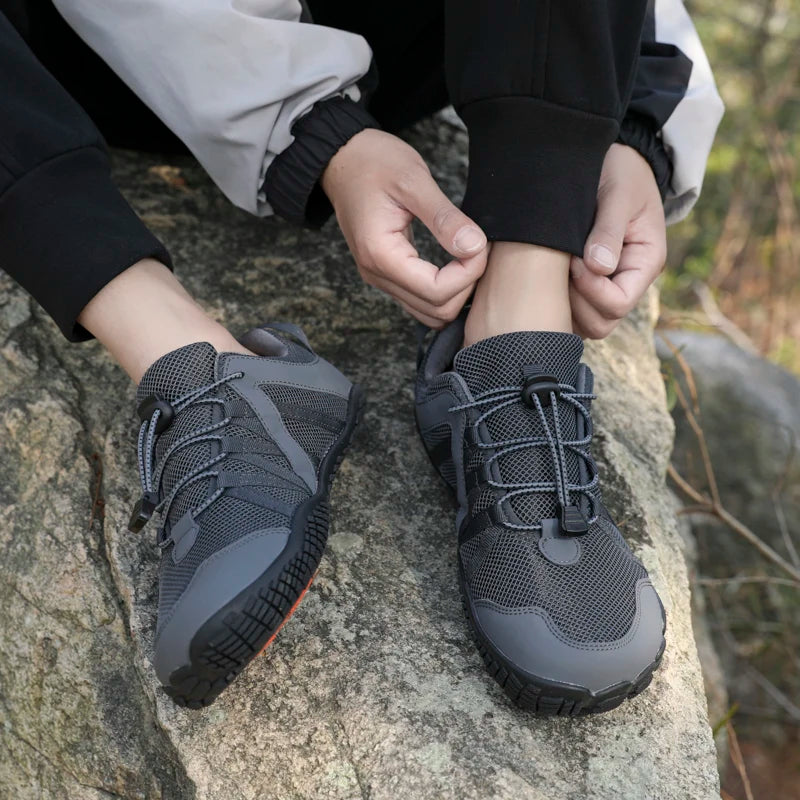 Zapatos de senderismo transpirables para hombre, zapatillas de deporte flexibles para exteriores, zapatos antideslizantes a la moda para caminar para hombre, zapatos informales de escalada de gran tamaño