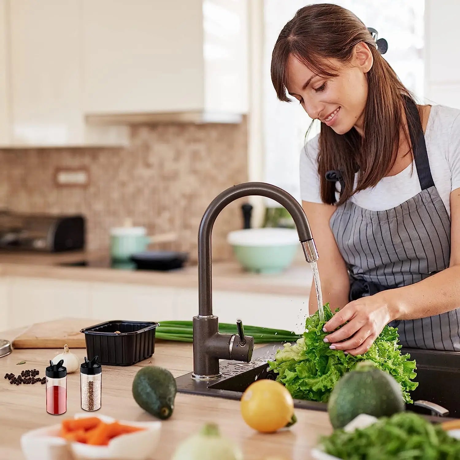 LMETJMA-tarro de especias de plástico transparente con tapas agitadoras, contenedores de condimentos para cocina, almacenamiento de especias en polvo, JT198
