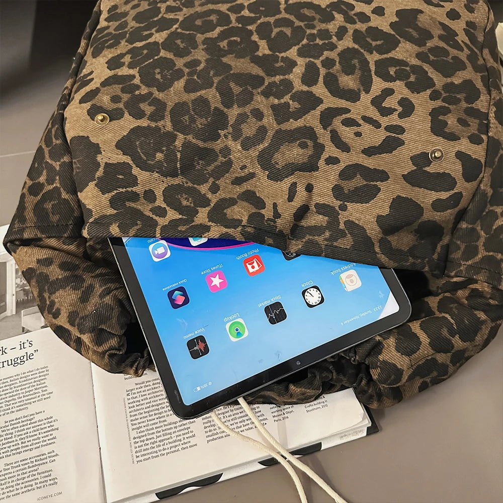 Mochila de lona con estampado de leopardo versión coreana 2025, nueva mochila de viaje de gran capacidad para primavera/verano, mochila para estudiantes