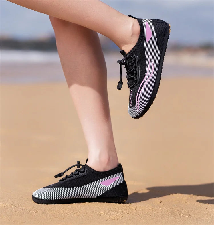 Zapatos acuáticos ligeros a la moda para hombre, zapatos de playa transpirables para mujer, zapatos de Yoga Unisex antideslizantes flexibles, zapatillas de agua de secado rápido