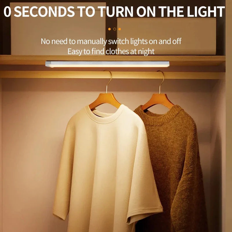 Luz LED para debajo del gabinete con sensor de movimiento, luz recargable para armario, lámpara nocturna magnética regulable para cocina, dormitorio, escaleras