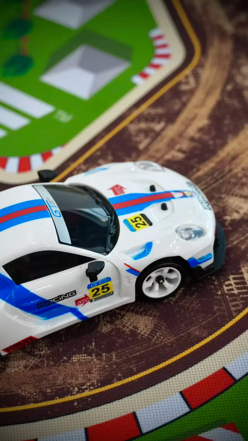 Wltoys RC 284019 Control remoto 1/28 30 Km/H Mosquito de carreras de alta velocidad 2,4 GHz todoterreno RTR Rally Drift Car