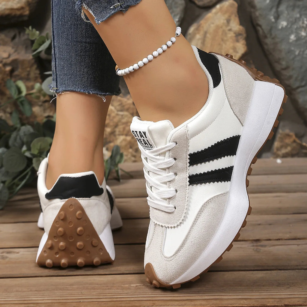 Nuevo 2025 zapatillas gruesas para mujer, zapatillas informales con plataforma a la moda, zapatillas ligeras de fondo suave para correr, zapatillas de deporte de malla de verano