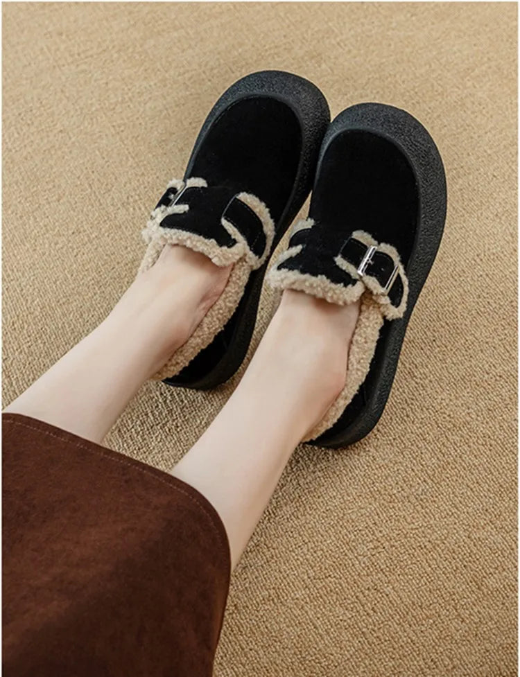 Zapatillas de Cuero con Forro de Terciopelo para Mujer - Talle Grande