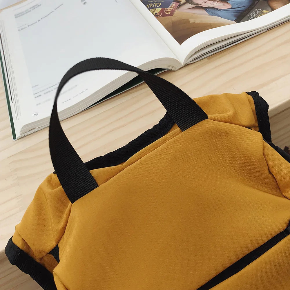 Mini Mochila para Senderismo con Diseño de Montaña