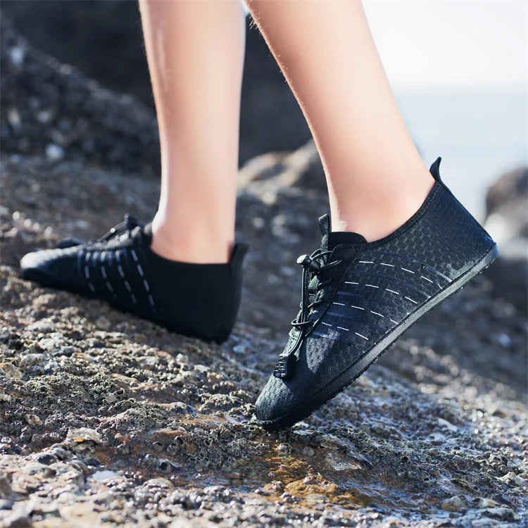 Zapatos acuáticos Unisex de secado rápido, moda para actividades al aire libre, zapatos de natación para hombres, zapatillas ligeras de Yoga para mujeres, zapatillas informales antideslizantes