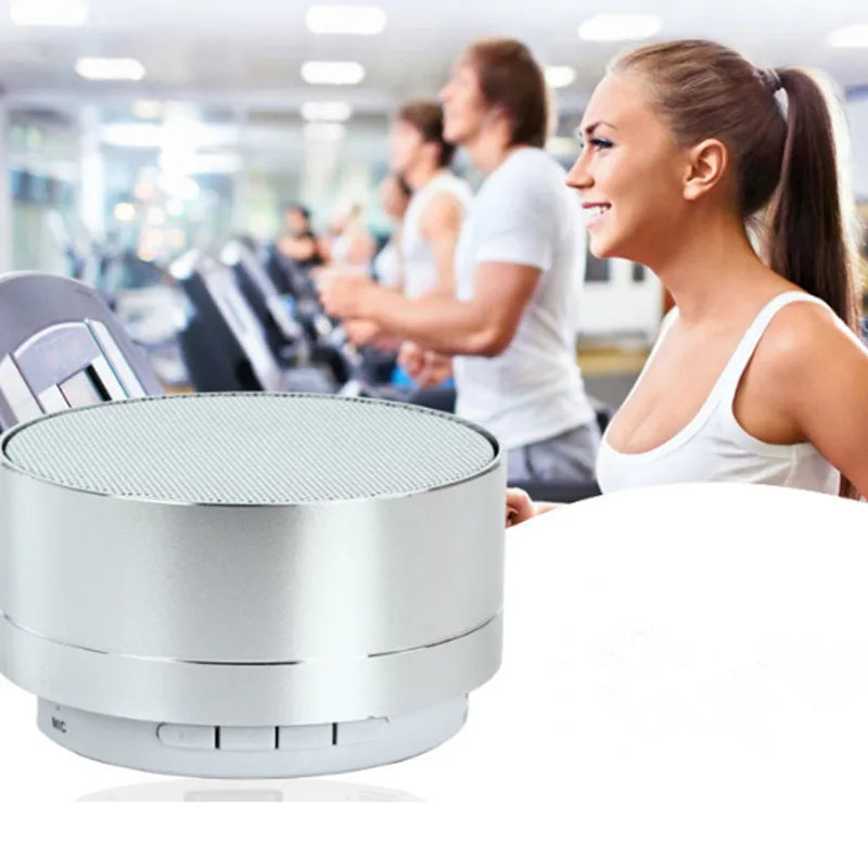 Altavoz Bluetooth inalámbrico A10, cañón de acero pequeño, Subwoofer, Mini tarjeta de regalo portátil, Altavoz Bluetooth, altavoces de Color para exteriores