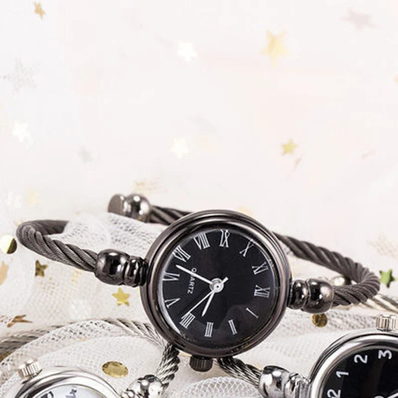 Reloj de pulsera para mujer a la moda, pulsera dorada, esfera pequeña, reloj elegante, nuevo reloj de pulsera de acero bonito para mujer, reloj de pulsera de cuarzo