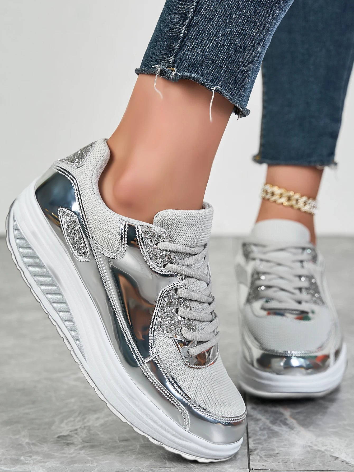 Zapatos deportivos de malla plana para mujer, calzado deportivo cómodo y transpirable con cordones, a la moda, para primavera y otoño