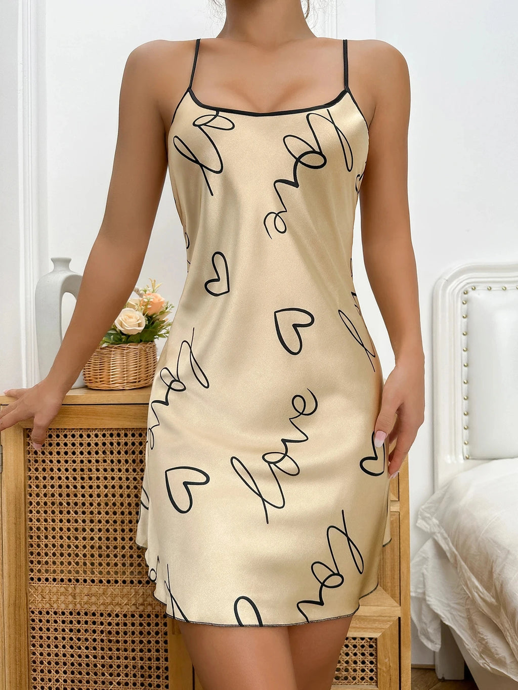 Camisón de Seda con Estampado de Letras y Corazones para Mujer