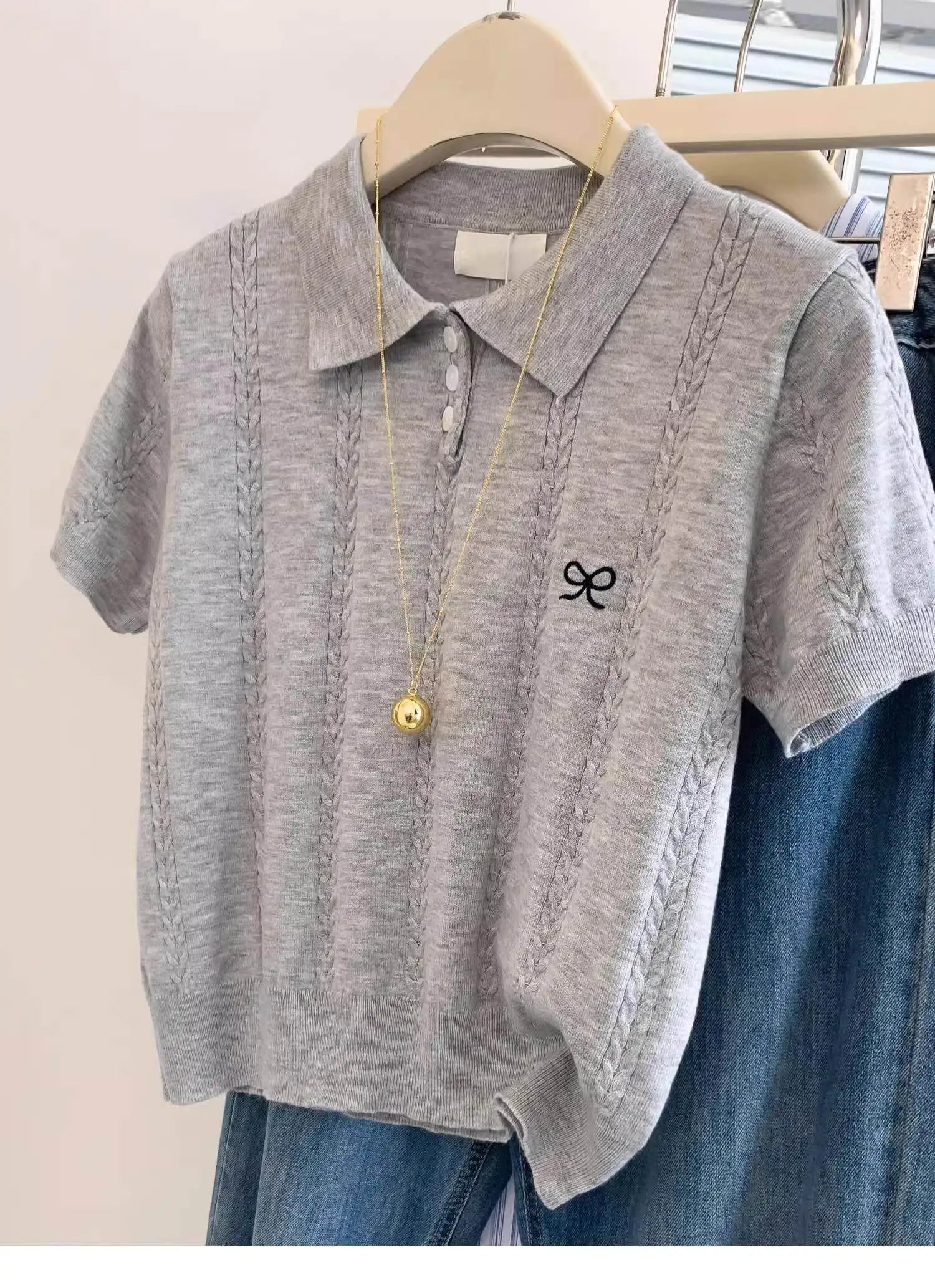 Camiseta de Punto con Cuello Polo y Bordado de Lazo, Manga Corta para Mujer