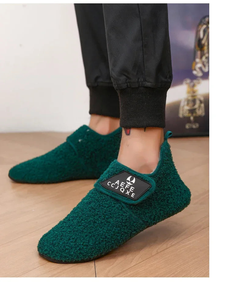 YRZL zapatos de algodón de invierno para hombre, zapatillas ligeras sin cordones cálidas, mocasines de algodón de felpa para dormitorio y hogar, zapatos cálidos de invierno para hombre
