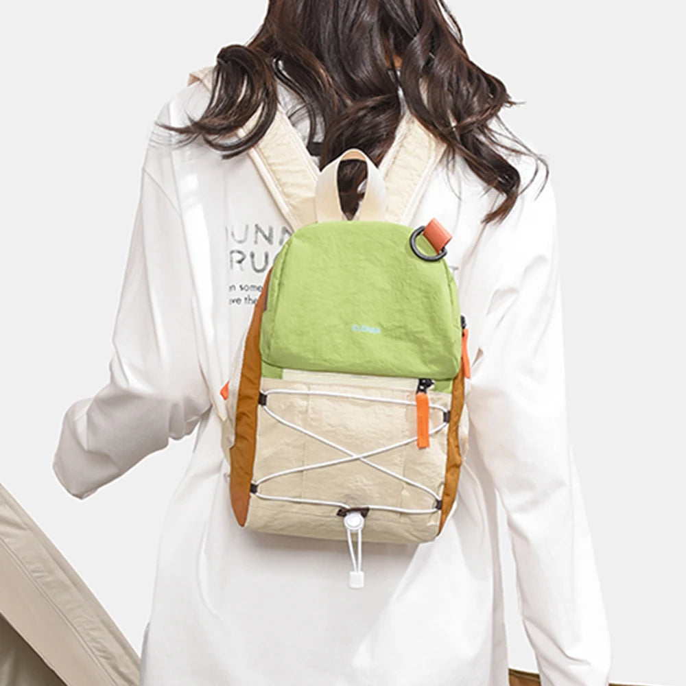 Mini Mochila de Nailon con Bloques de Color, Mochila Ligera con Cordón Elástico, Bolsa Resistente para Senderismo y Uso Diario