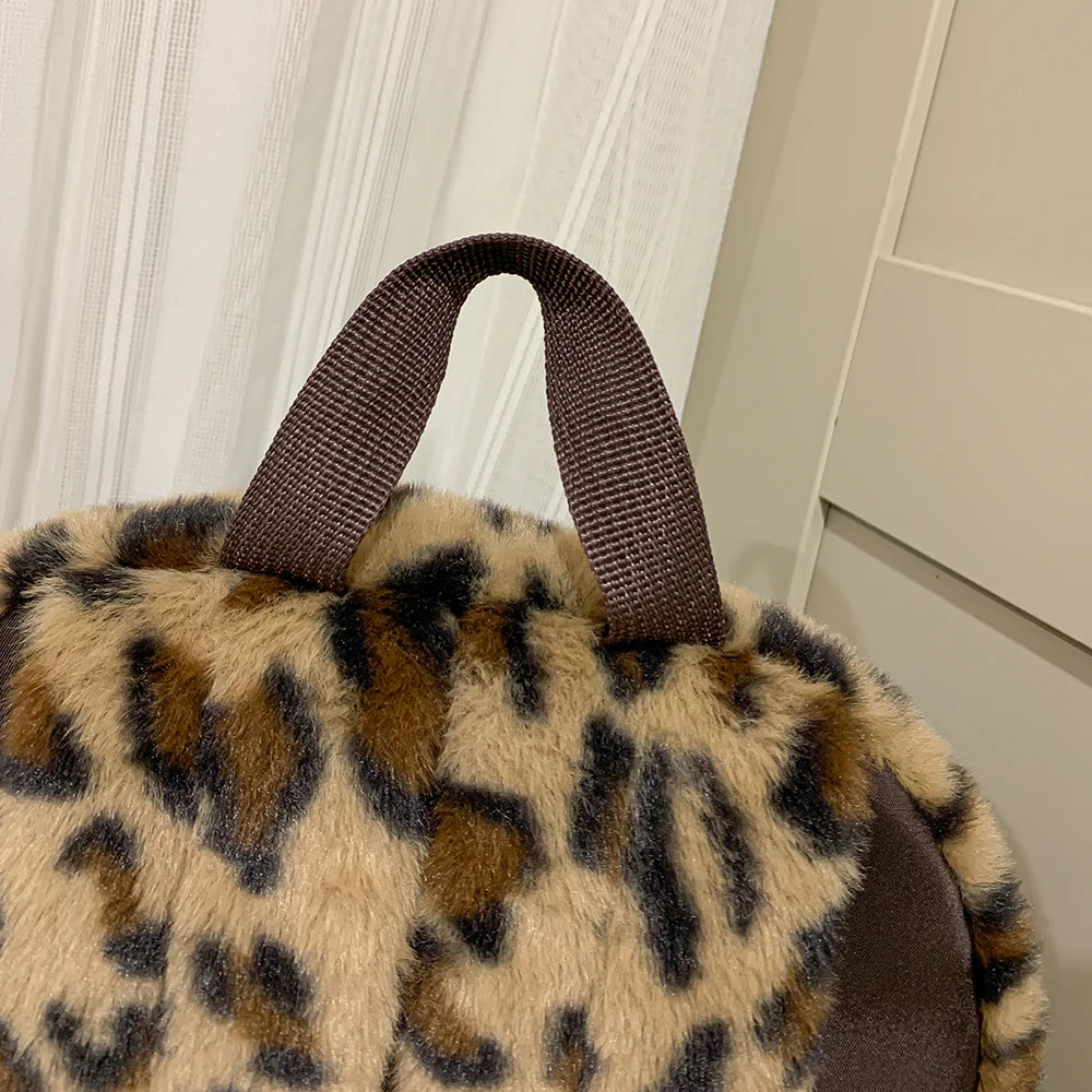 Mochila Japonesa de Primavera y Verano con Estampado de Leopardo y Parches de Felpa, Mochila para Computadora, Estilo Universitario
