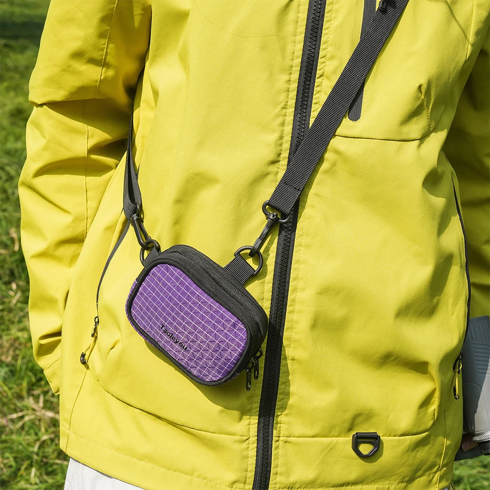 Bolso cruzado ligero de nailon para hombre, bolsa EDC con múltiples bolsillos, monedero para auriculares, bolso cuadrado pequeño para uso diario, viajes y trabajo