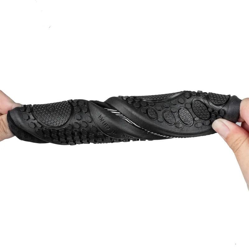 2025 nuevos zapatos acuáticos para hombre, zapatos de agua Unisex antideslizantes flexibles, zapatillas de playa para hombre de secado rápido, zapatillas informales para parejas al aire libre
