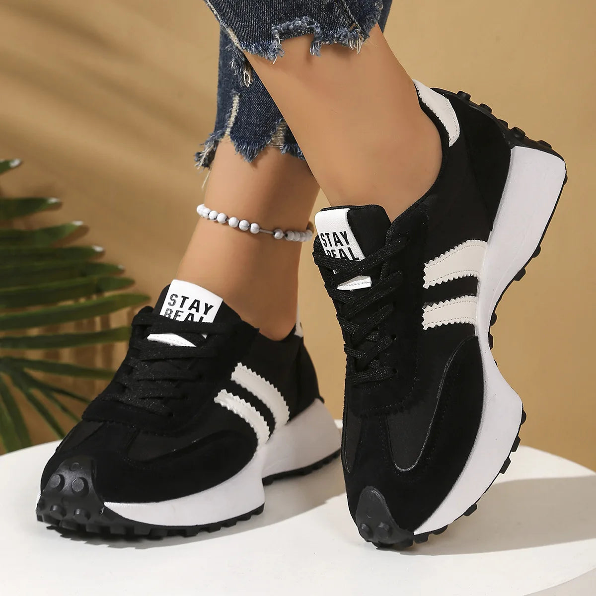 Nuevo 2025 zapatillas gruesas para mujer, zapatillas informales con plataforma a la moda, zapatillas ligeras de fondo suave para correr, zapatillas de deporte de malla de verano