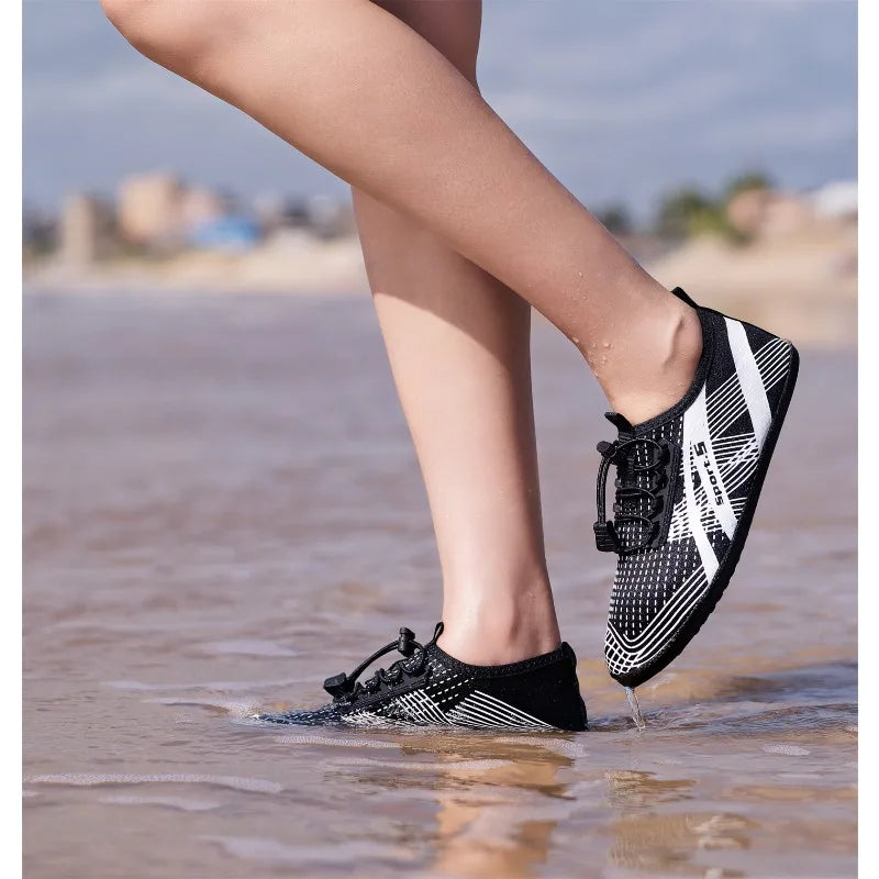 2025 nuevos zapatos acuáticos para hombre, zapatos de agua Unisex antideslizantes flexibles, zapatillas de playa para hombre de secado rápido, zapatillas informales para parejas al aire libre
