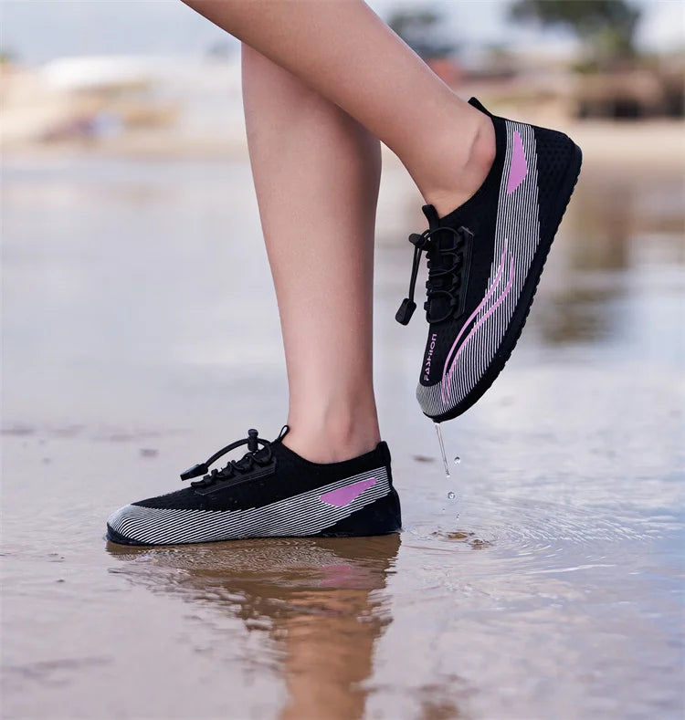 Zapatos acuáticos ligeros a la moda para hombre, zapatos de playa transpirables para mujer, zapatos de Yoga Unisex antideslizantes flexibles, zapatillas de agua de secado rápido