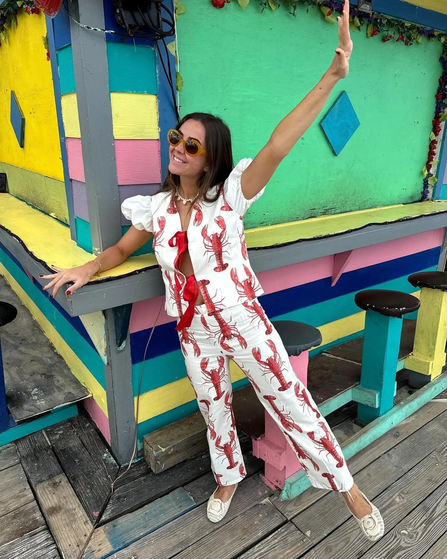 Conjunto de pantalones largos con estampado de crayón de dibujos animados para mujer, camisa de manga corta de verano, pantalón de pierna ancha de cintura alta, conjuntos de 2 piezas, trajes para mujer 2024