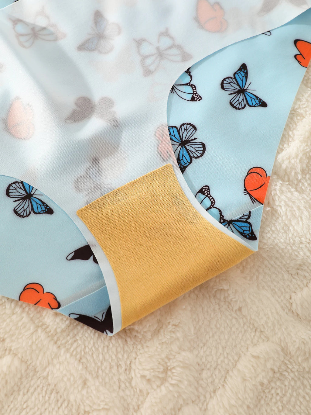 Conjunto de Lencería con Estampado de Mariposas
