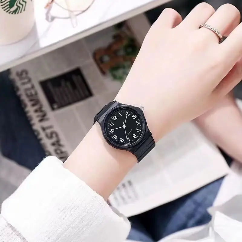 Reloj de examen YIKAZE, correa de silicona, reloj sencillo para mujer, reloj de pulsera de cuarzo para estudiantes, Esfera pequeña redonda resistente al agua para mujer