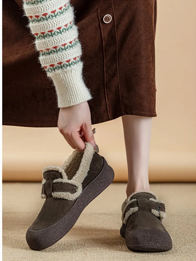 Zapatillas de Cuero con Forro de Terciopelo para Mujer - Talle Grande