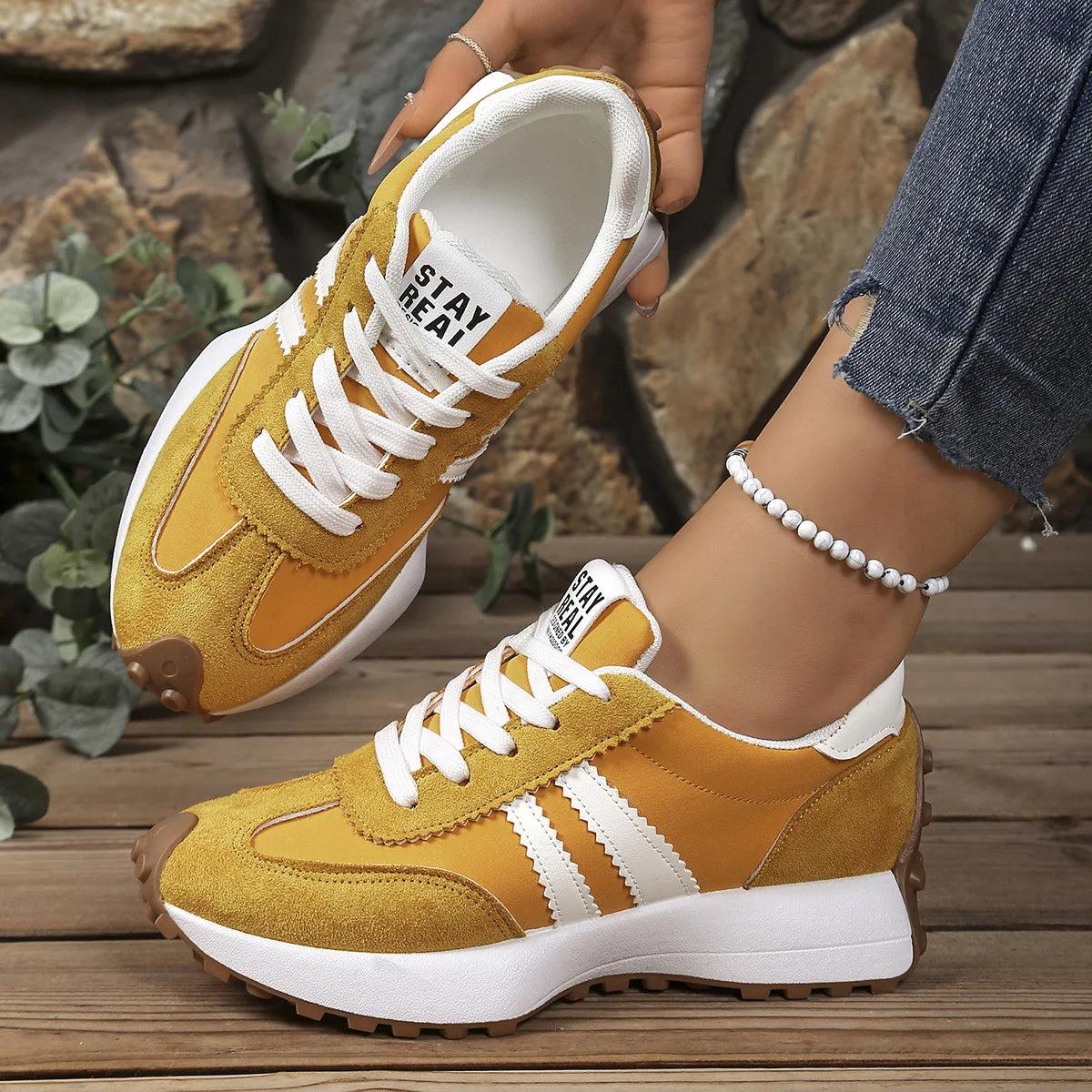 Nuevo 2025 zapatillas gruesas para mujer, zapatillas informales con plataforma a la moda, zapatillas ligeras de fondo suave para correr, zapatillas de deporte de malla de verano