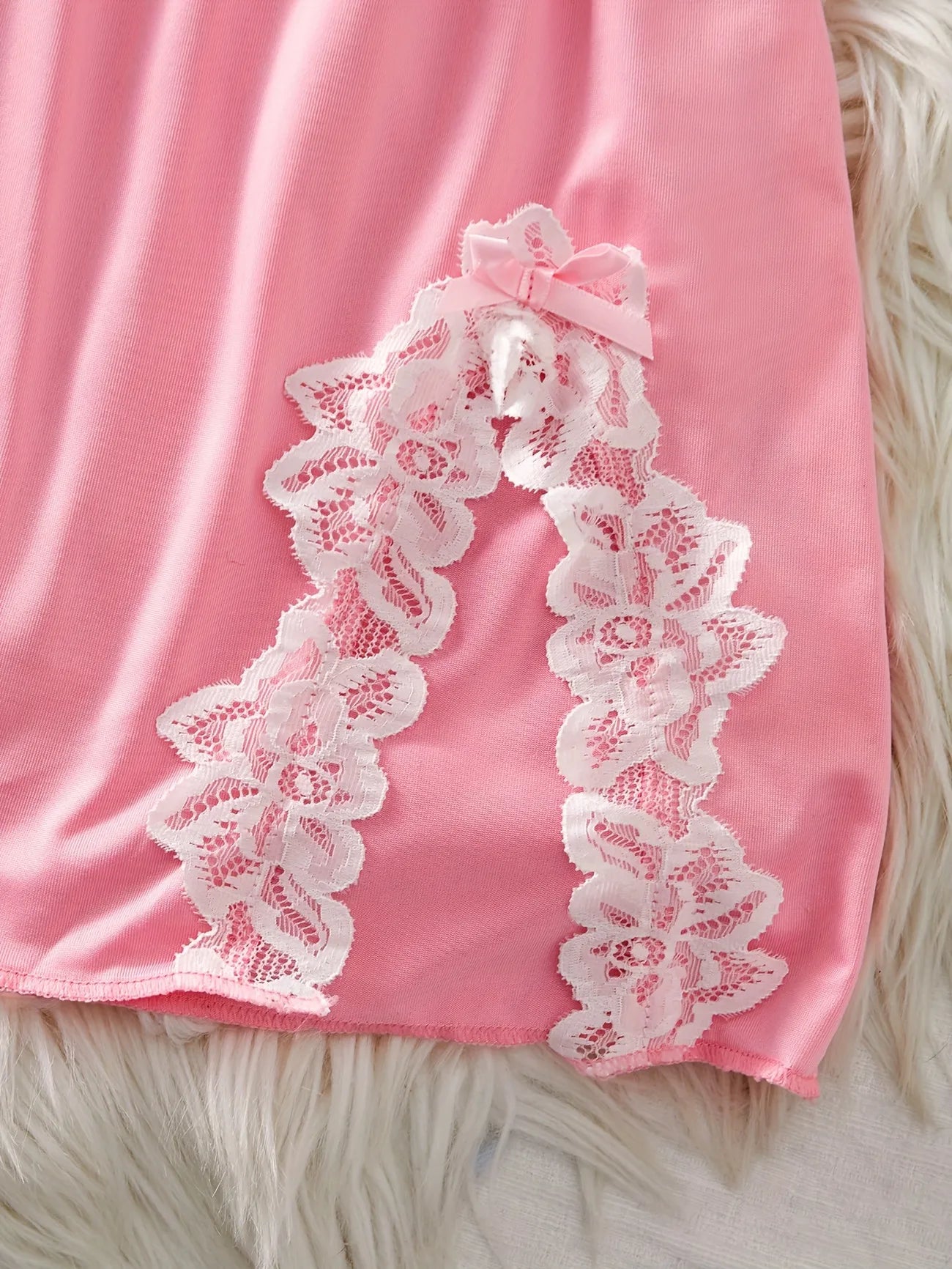 Conjunto Babydoll de Satén con Encaje y Tanga, Lencería Romántica