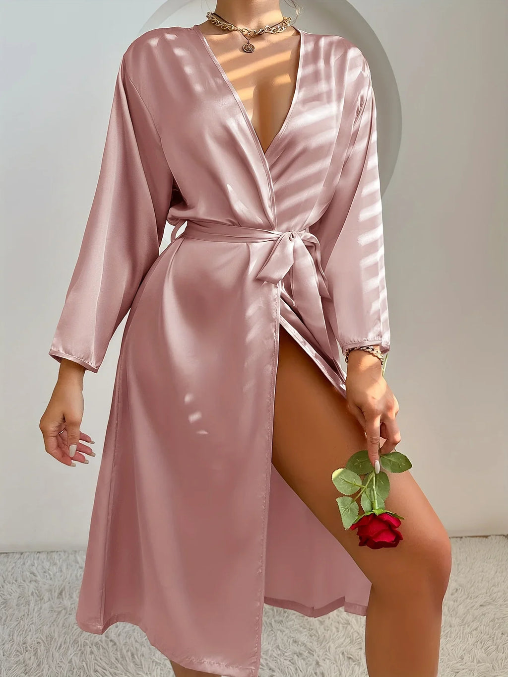 Bata de Satén para Mujer con Cinturón - Elegante y Sedosa