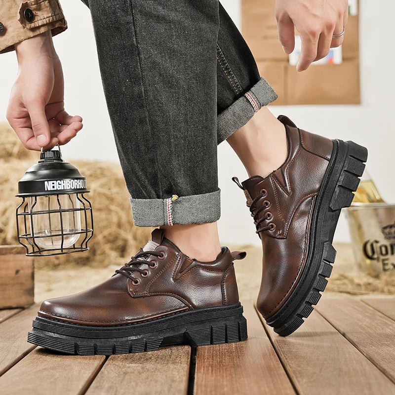 Zapatos informales para hombre, calzado cómodo para trabajo hecho a mano en las cuatro estaciones, zapatos de trabajo al aire libre, moda Joker, zapatos de marea juvenil, zapatos de cuero para fiesta de negocios