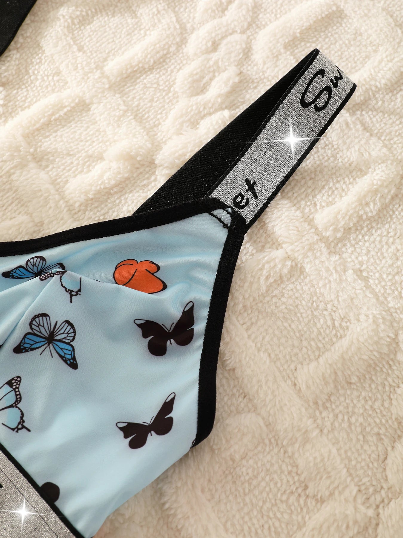Conjunto de Lencería con Estampado de Mariposas