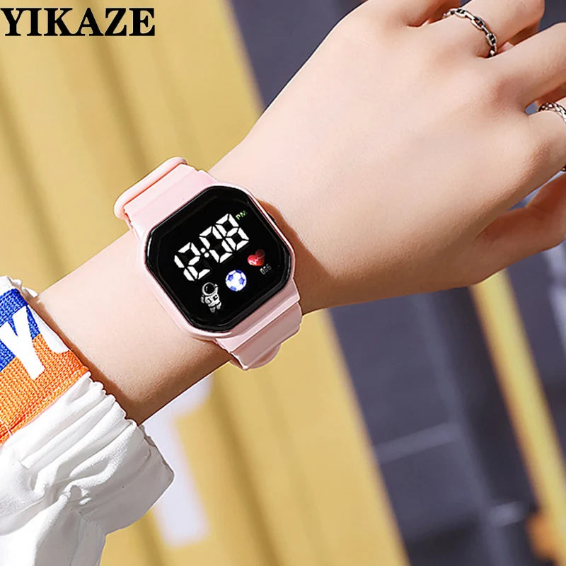 Reloj deportivo para niños, relojes digitales LED, correa de silicona para astronauta, reloj de pulsera electrónico resistente al agua para niños y niñas, regalos