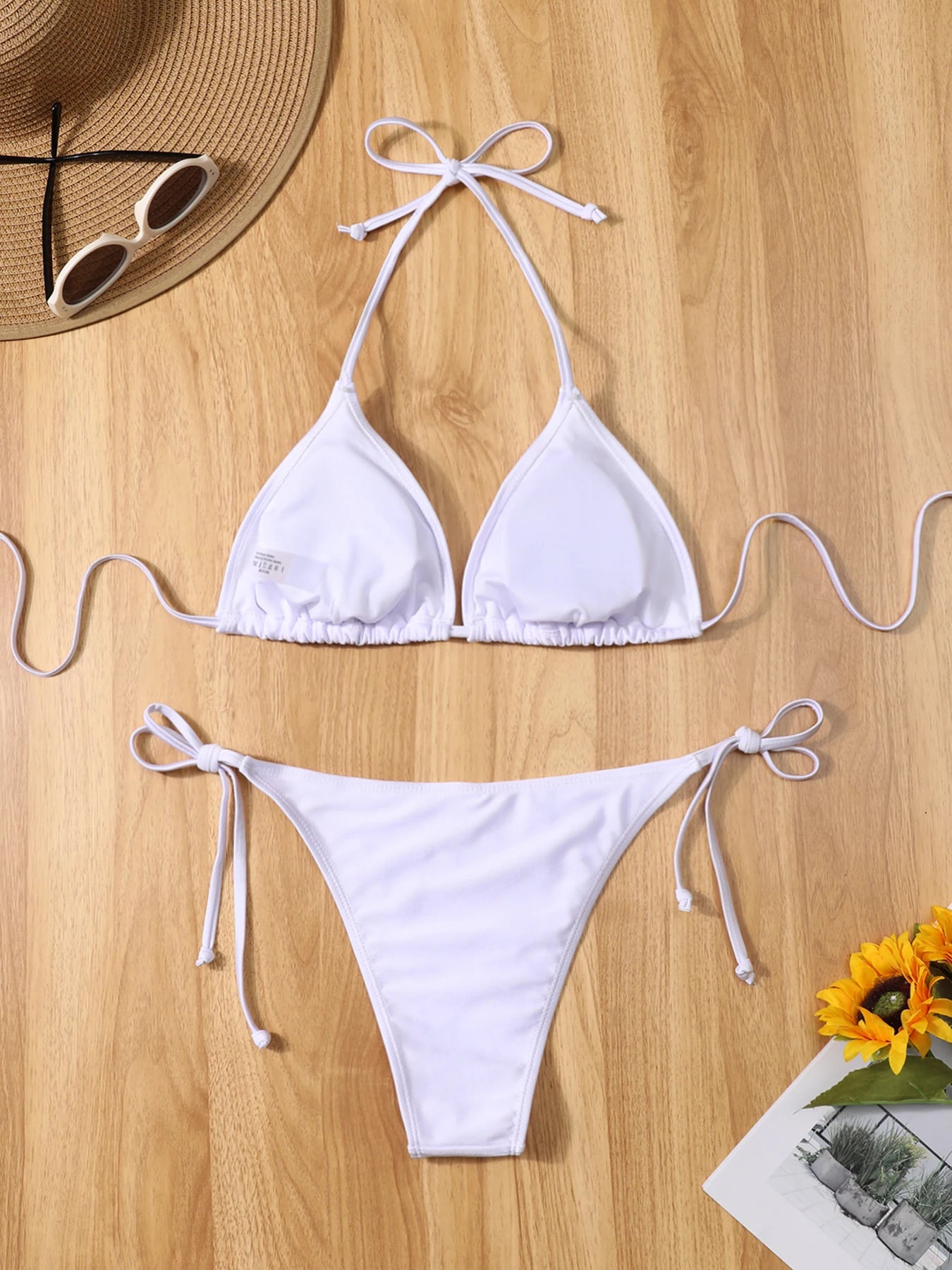 Conjunto de bikini sexy de 2 piezas para mujer, blanco puro, con tirantes finos, espalda descubierta, traje de baño con tiras finas, detalle lateral de vendaje sencillo para verano