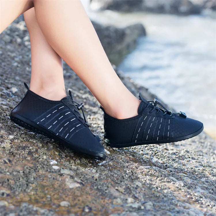Zapatos acuáticos Unisex de secado rápido, moda para actividades al aire libre, zapatos de natación para hombres, zapatillas ligeras de Yoga para mujeres, zapatillas informales antideslizantes