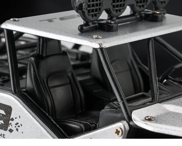 Auto RC 4x4 Todoterreno Control Remoto 1:12 OiKe con Luces LED