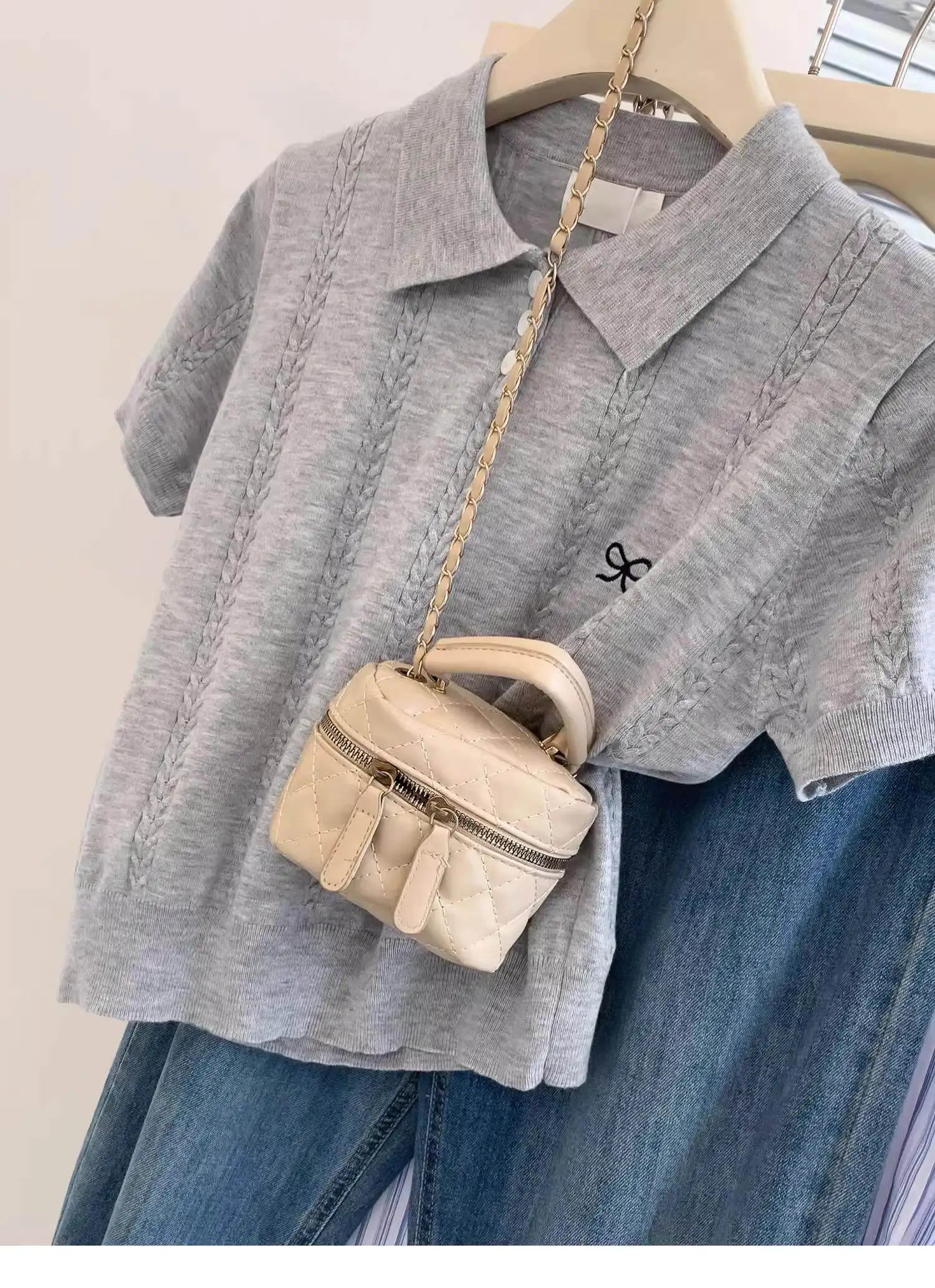 Camiseta de Punto con Cuello Polo y Bordado de Lazo, Manga Corta para Mujer