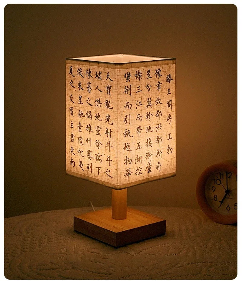 Lámparas de mesa de decoración LED, enchufe regulable Simple, luz nocturna, pantalla de tela, luces cuadradas para dormitorio, mesita de noche de estilo chino