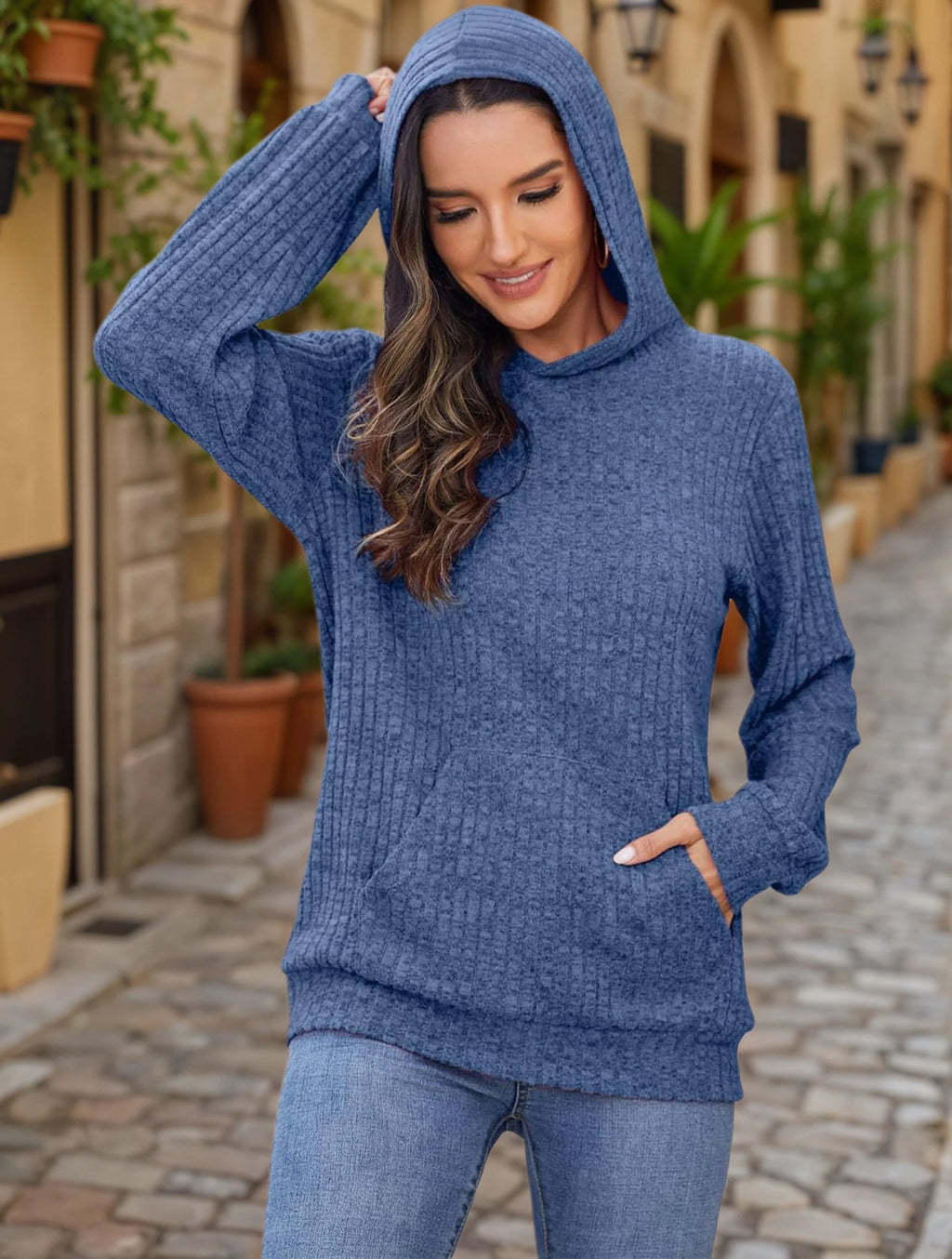 Sudadera casual de manga larga con capucha acanalada de color sólido para mujer de talla grande con bolsillos