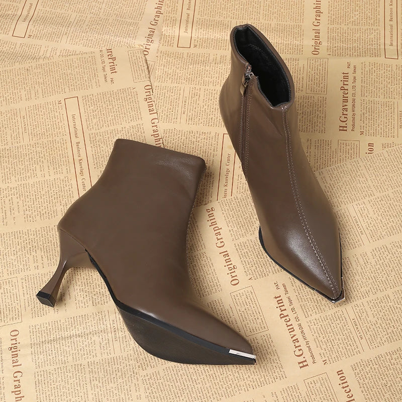 Botas cortas de tacón alto con punta estrecha para mujer, botines de cuero suave con efecto adelgazante, tacones altos elegantes y elegantes, moda de invierno