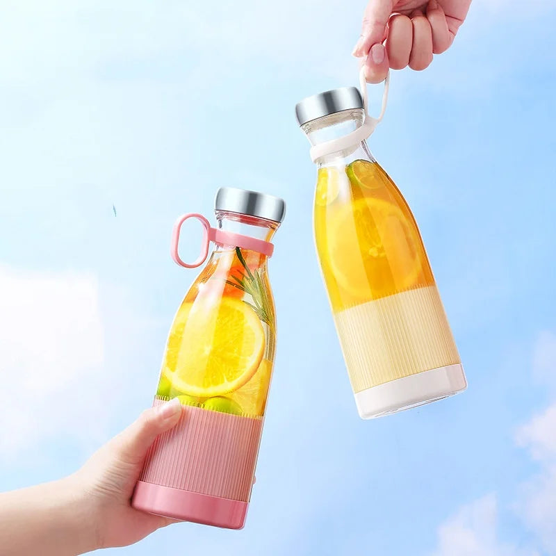 Mini Licuadora Portátil USB con 4 Cuchillas para Jugos y Batidos
