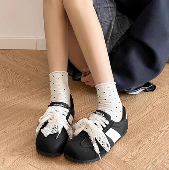 Zapatillas de estilo ballet para mujer, zapatos casuales planos con lazo de encaje, zapatillas negras transpirables para primavera y verano, zapatos versátiles y modernos